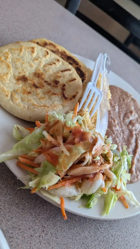 2 Pupusas Combo